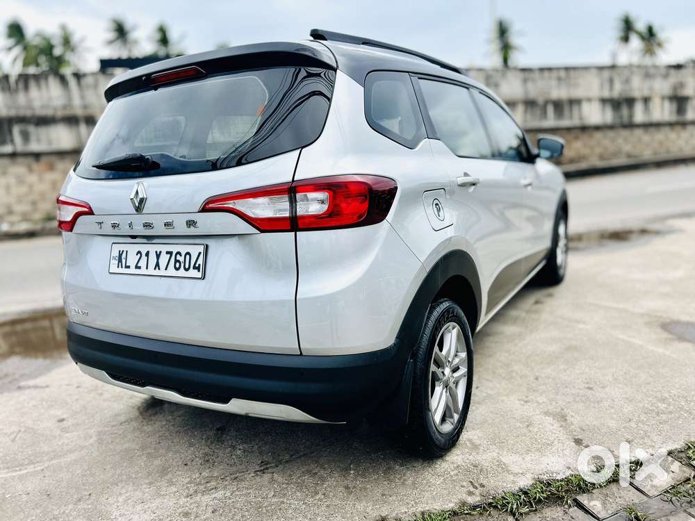Renault Triber Rxz, 2022, Petrol