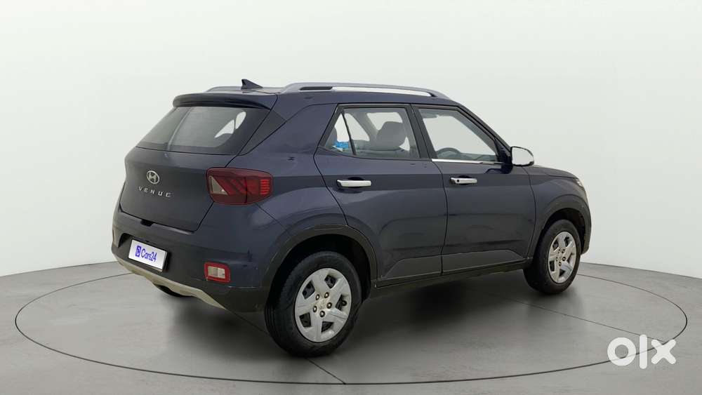 Hyundai Venue 1.2 S Plus, 2022, Petrol