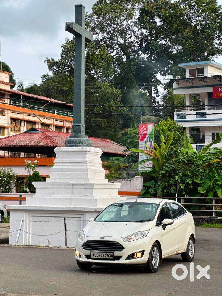2014 Ford Fiesta Global Titanium