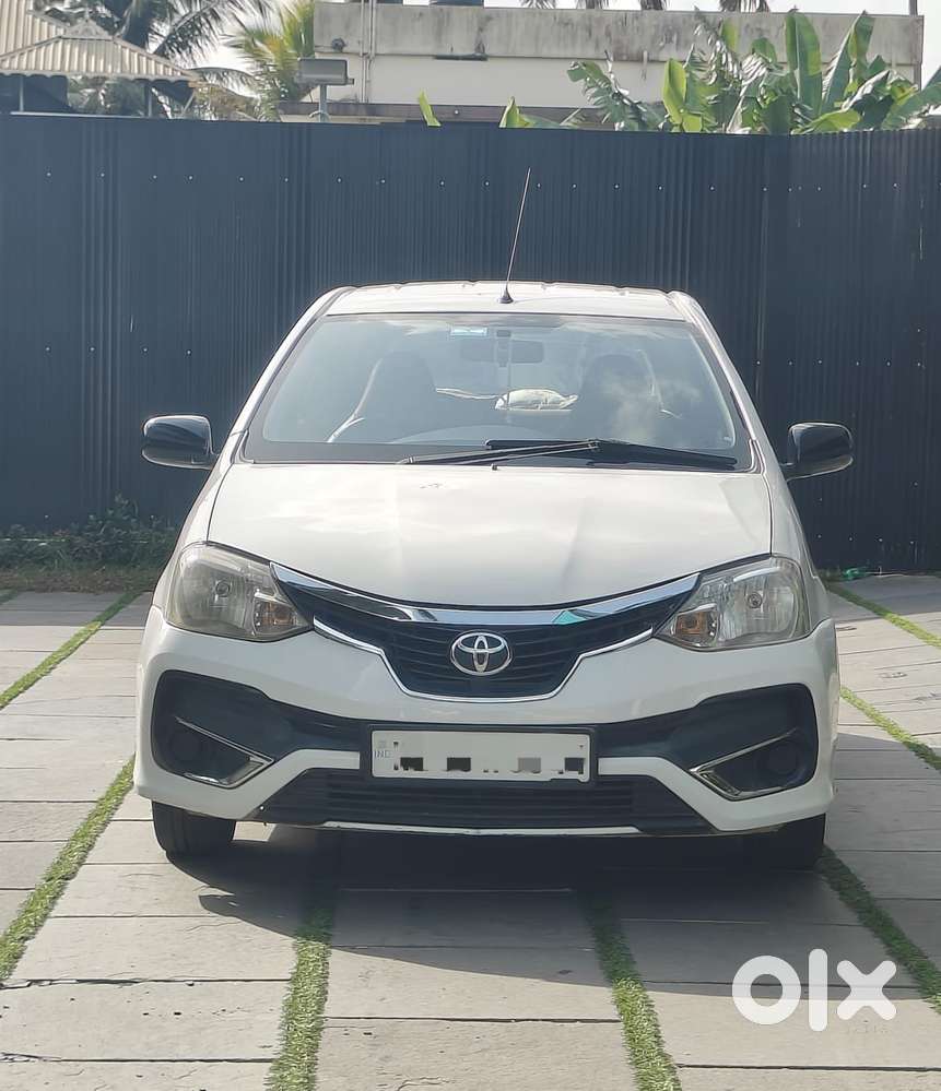 Toyota Etios, 2011, Petrol