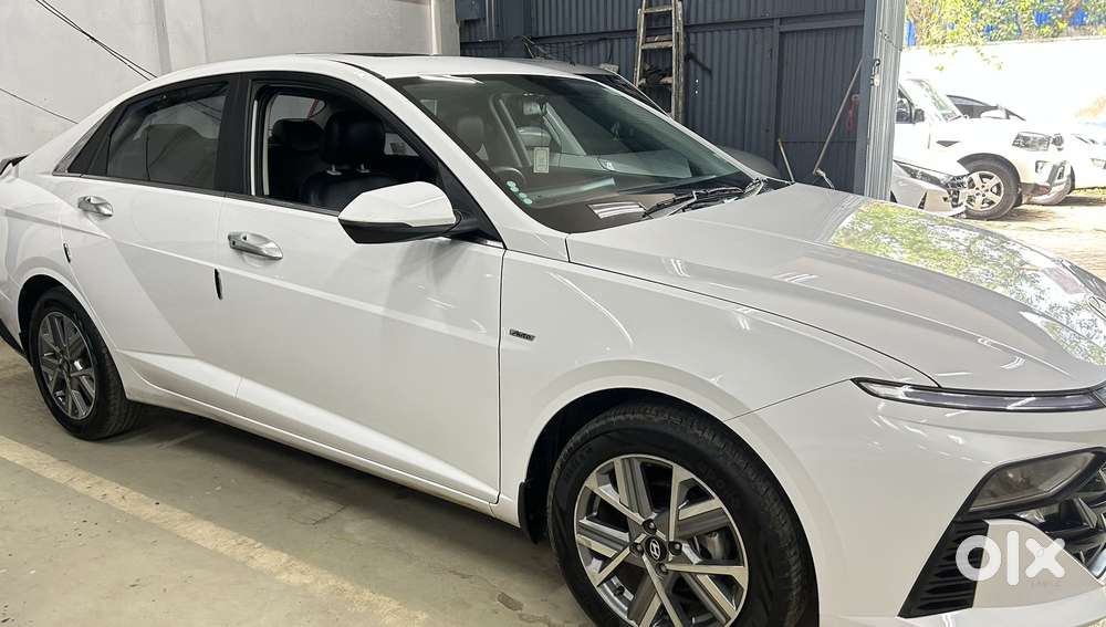 Hyundai Verna 1.5 Sx Ivt, 2025, Petrol