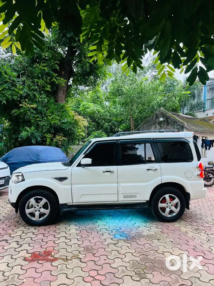 Mahindra Scorpio Classic 2021 Diesel Manual