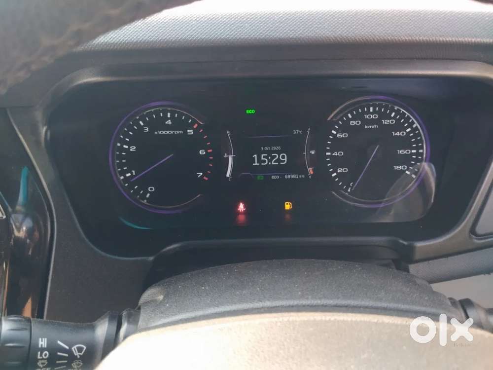 Mahindra Marazzo M8, 2019, Diesel