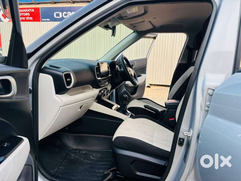 Hyundai Venue S 1.2 Petrol, 2024, Petrol