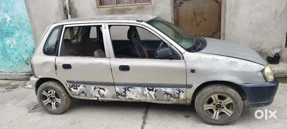 Gadi Khri Huyi Hai