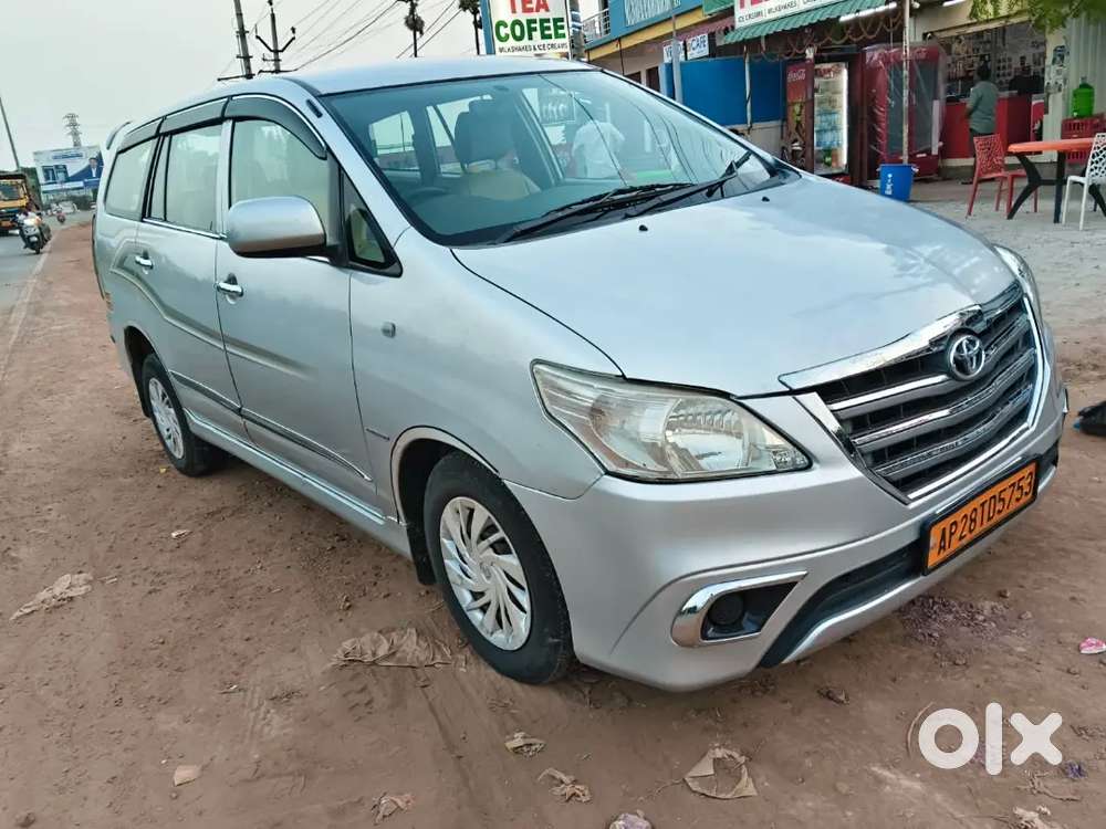 Toyota Innova 2013 Diesel 254000 Km Driven