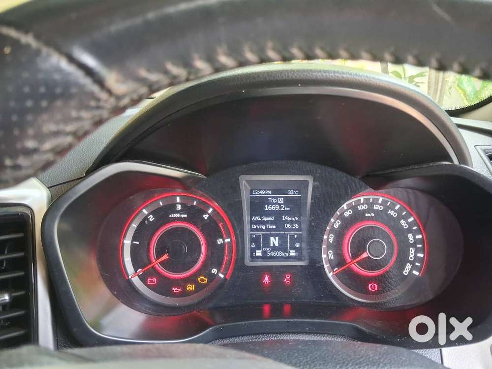 Full Option Automatic Diesel Xuv300