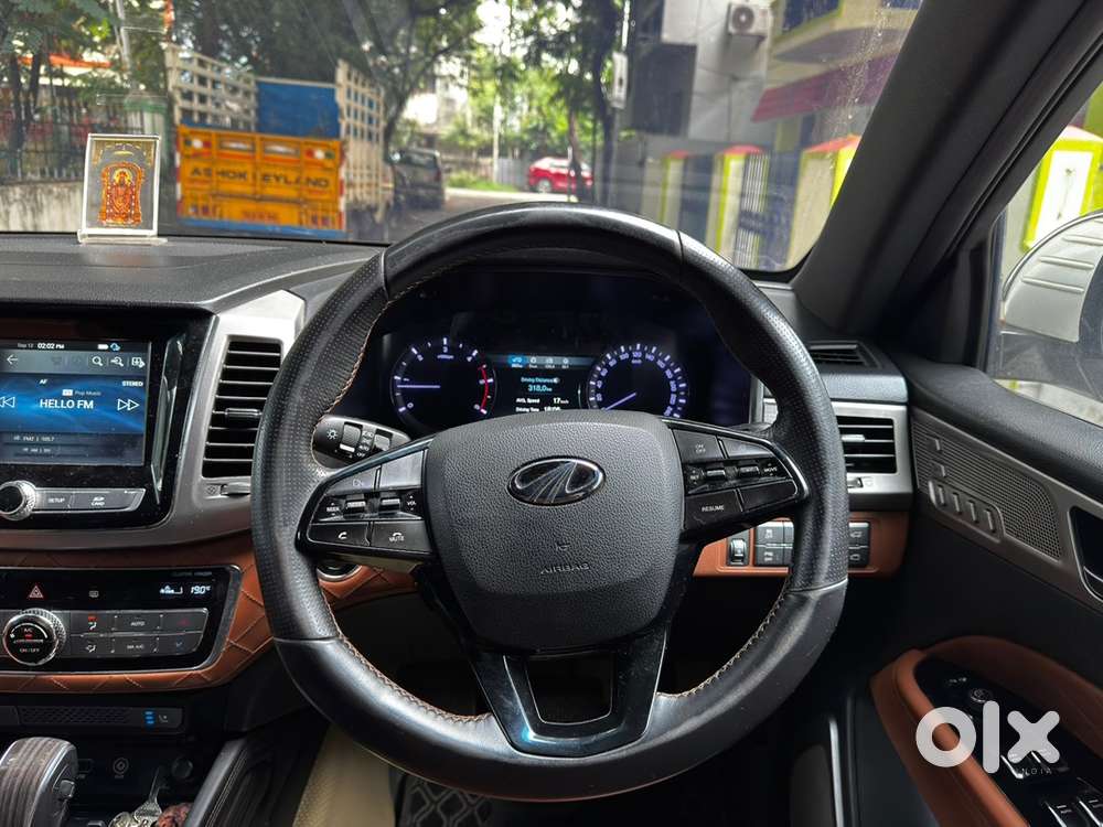 Mahindra Alturas G4