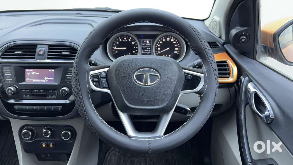 Tata Tiago Xza, 2017, Petrol