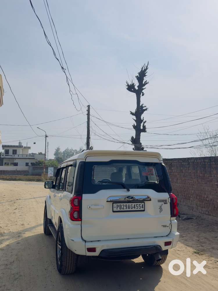 Mahindra Scorpio 2017 Diesel Manual
