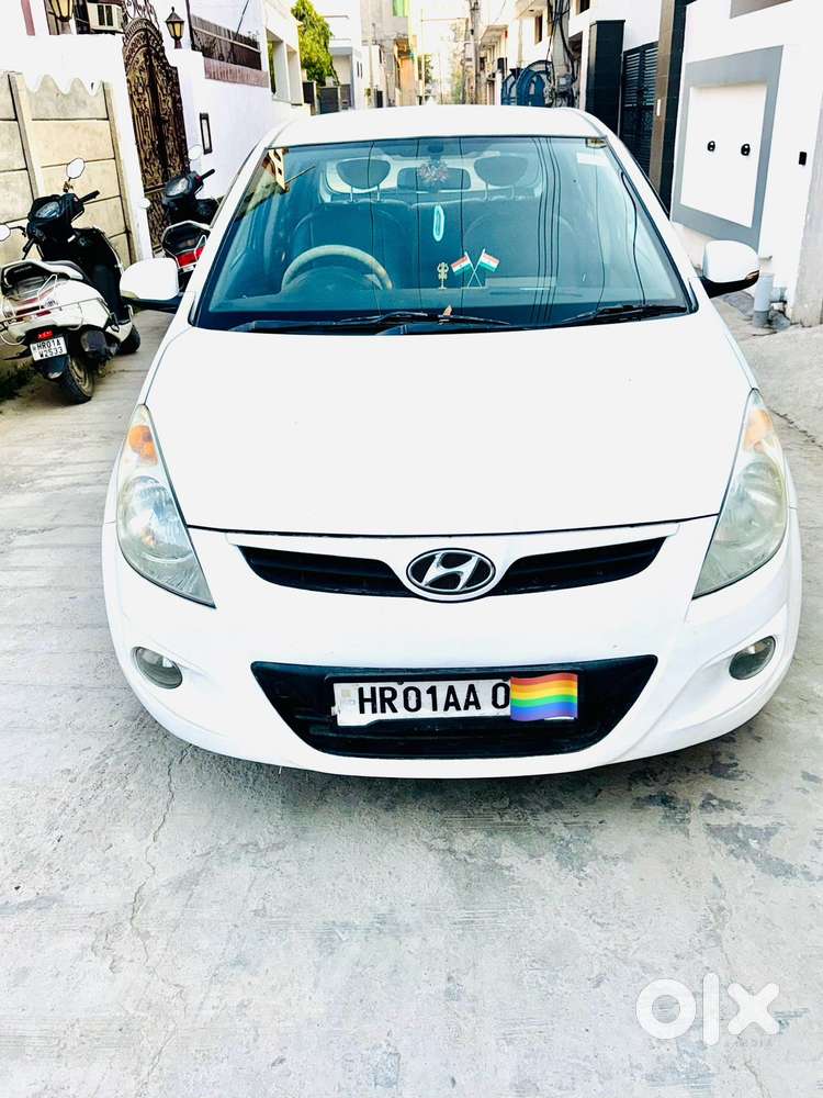 Hyundai I20 2009-2011 Asta, 2011, Petrol