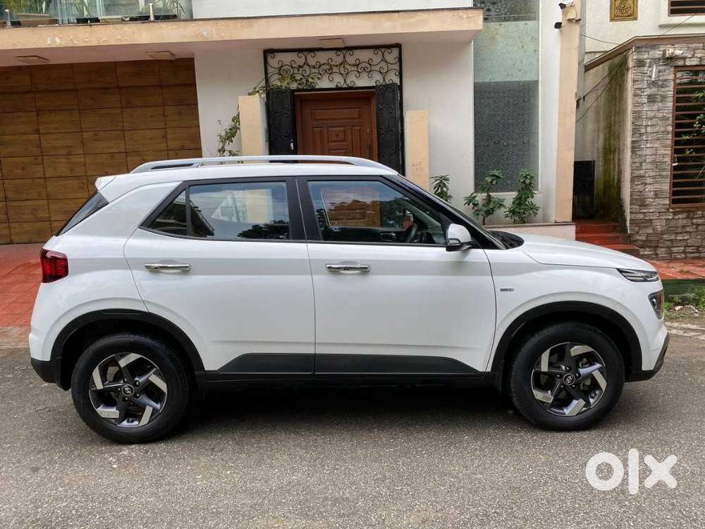 Hyundai Venue 1.0 SX (O) Turbo DCT, 2022, Petrol