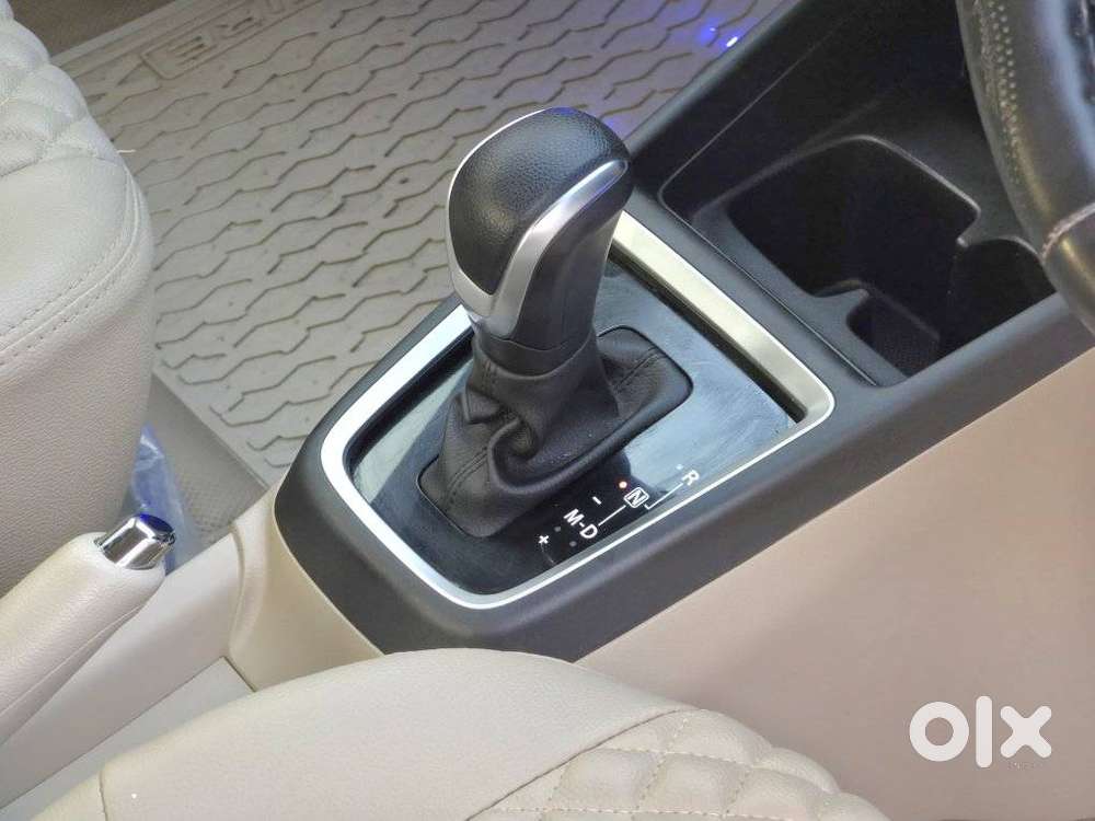 Maruti Suzuki Dzire Vxi Ags, 2024, Petrol