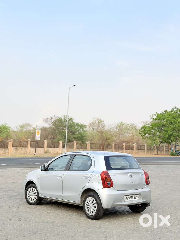 Toyota Etios Liva 2011-2012 G, 2011, Petrol