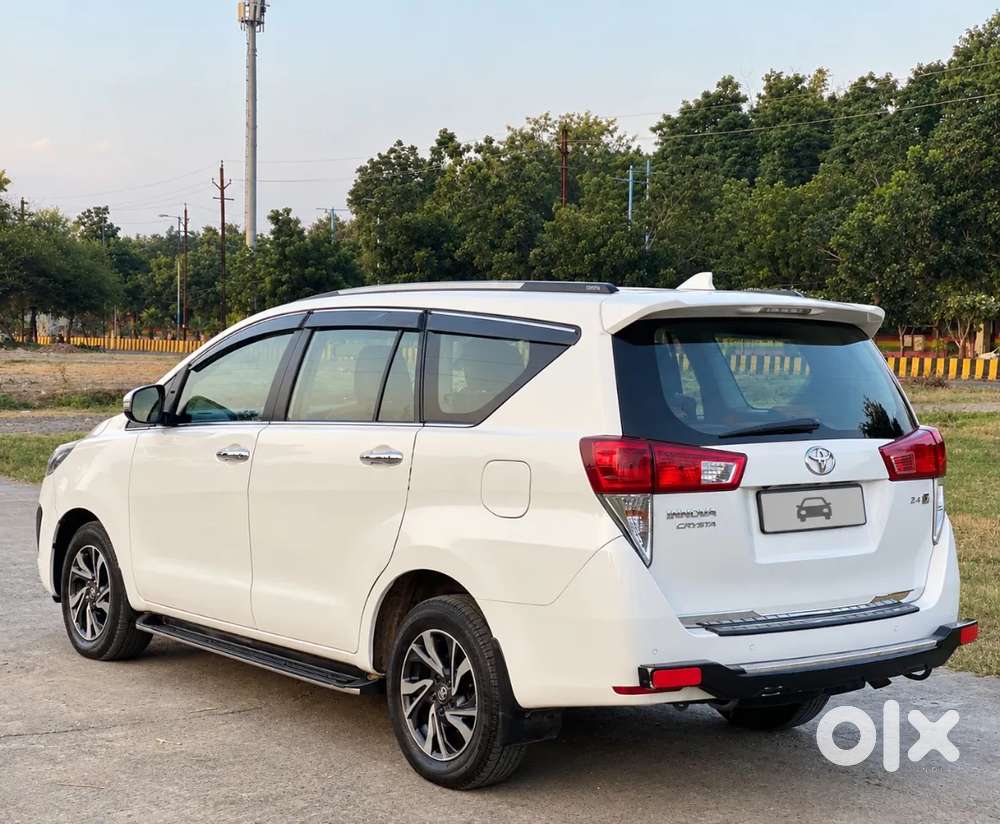 Toyota Innova Crysta [2020-ongoing] 2.4 Vx 8 Str, 2022, Diesel