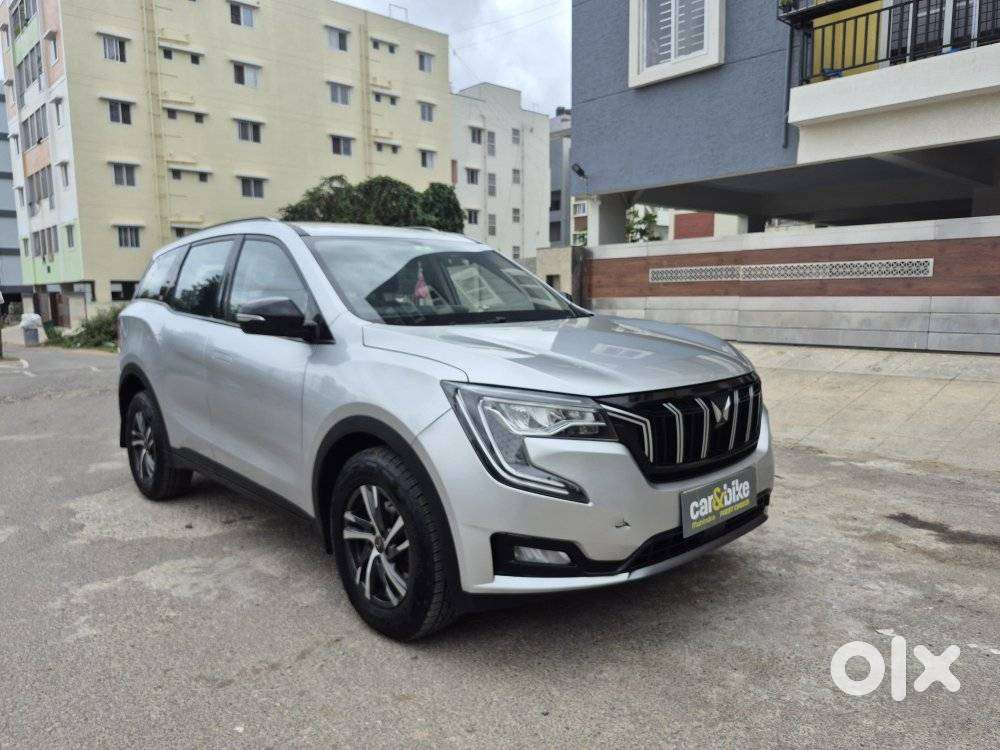 Mahindra Xuv700 2.0 Ax 5 Petrol Mt Str, 2022, Petrol