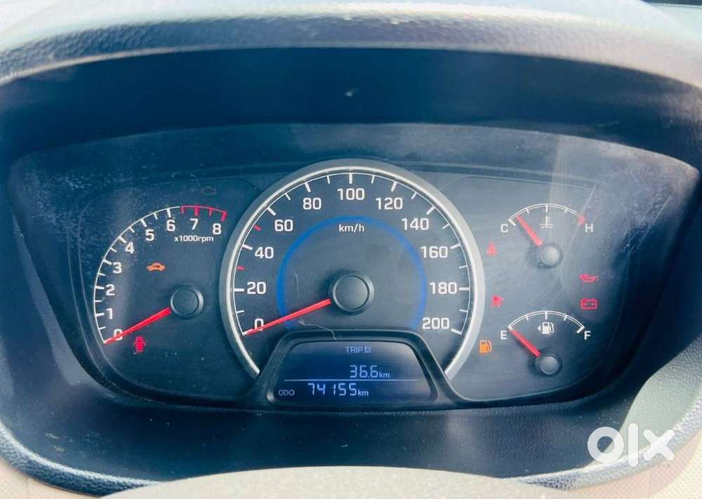 Hyundai Grand I10 2013-2016 Sportz, 2016, Petrol