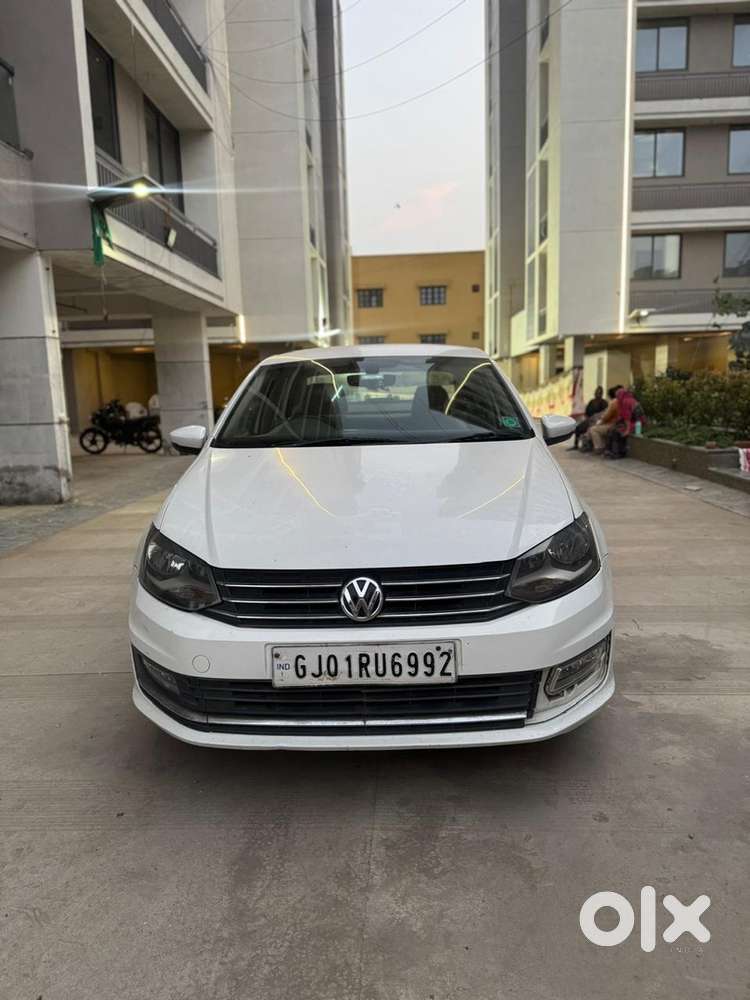 Volkswagen Vento Highline Plus 1.6 Tdi Automatic — 2016
