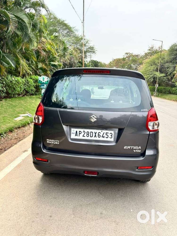 Maruti Suzuki Ertiga Shvs Vdi, 2014, Petrol
