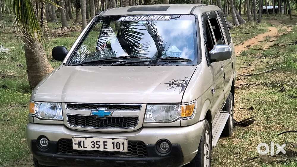 Chevrolet Tavera Neo 2013