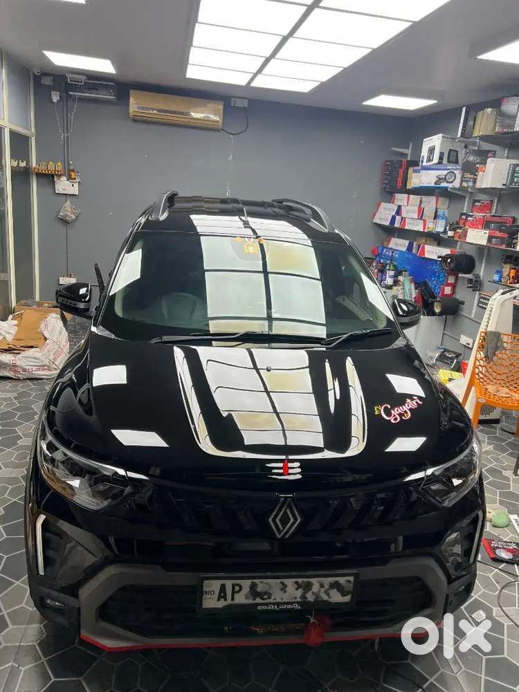 Renault Triber Emotion Urban Night 2025 Edition