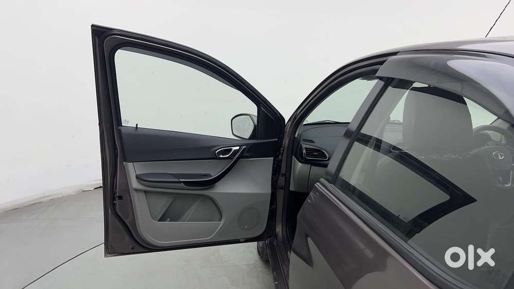 Tata Tiago Xza, 2019, Petrol