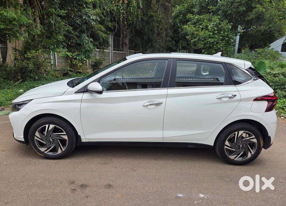 Hyundai I20 Petrol Asta Option, 2023, Petrol