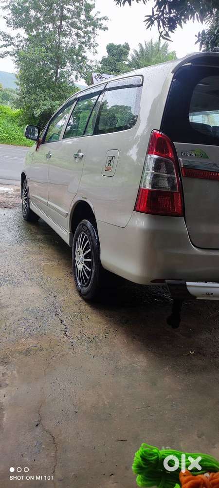 Toyota Innova 2.5 G 8 Seater Mint Condition