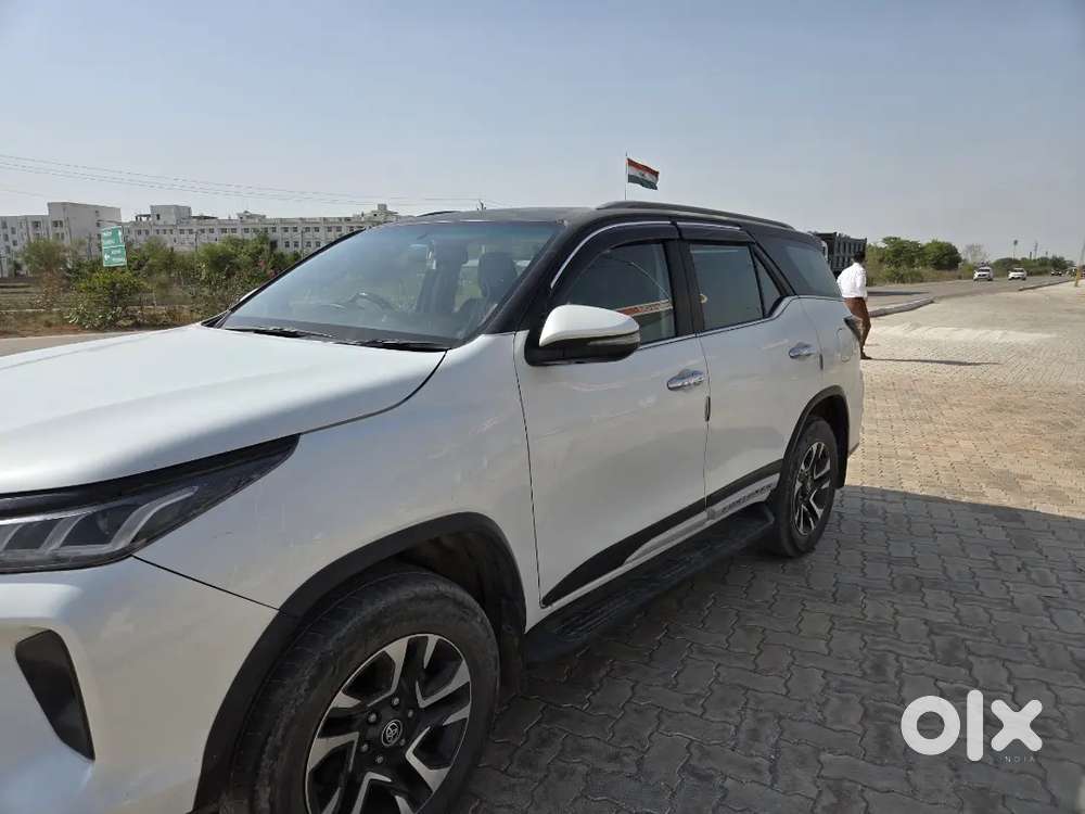 Toyota Fortuner Legender 4x4 At 2023