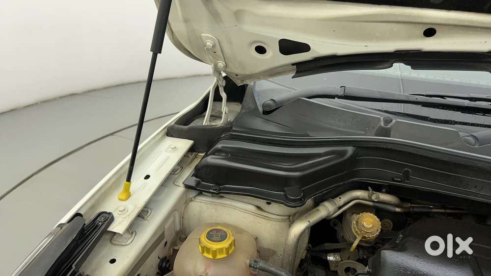 Mahindra Xuv300 W8, 2020, Petrol