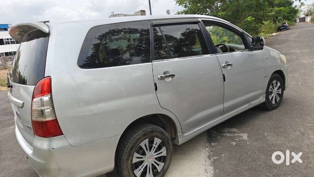 Toyota Innova 2.5 G (diesel) 8 Seater, 2013, Diesel
