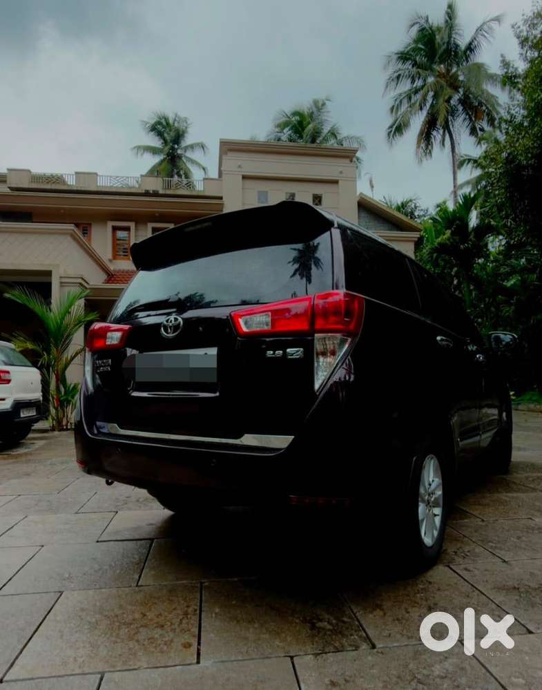 Toyota Innova Crysta 2.8z Automatic, 2017, Diesel