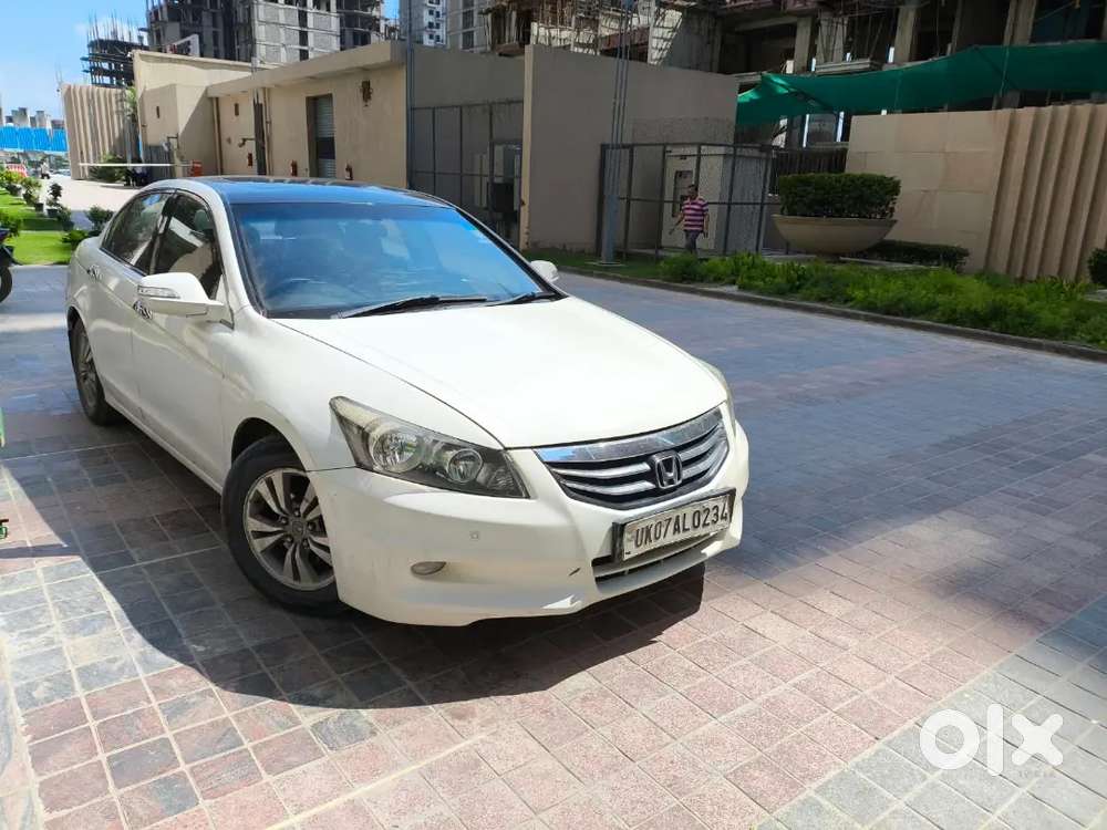 2011 Honda Accord Petrol Cng Automatic Sunroof