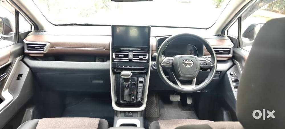 Toyota Innova Hycross 2.0 Vx (o) Hybrid 7 Str, 2025, Petrol