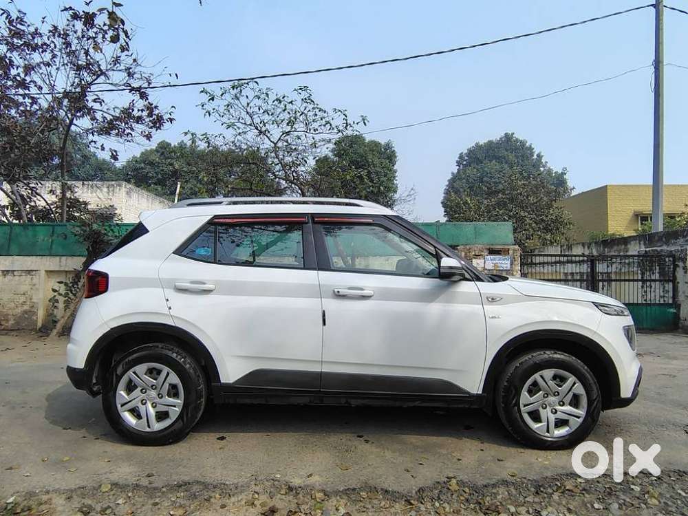 Hyundai Venue S Turbo Dct, 2019, Petrol