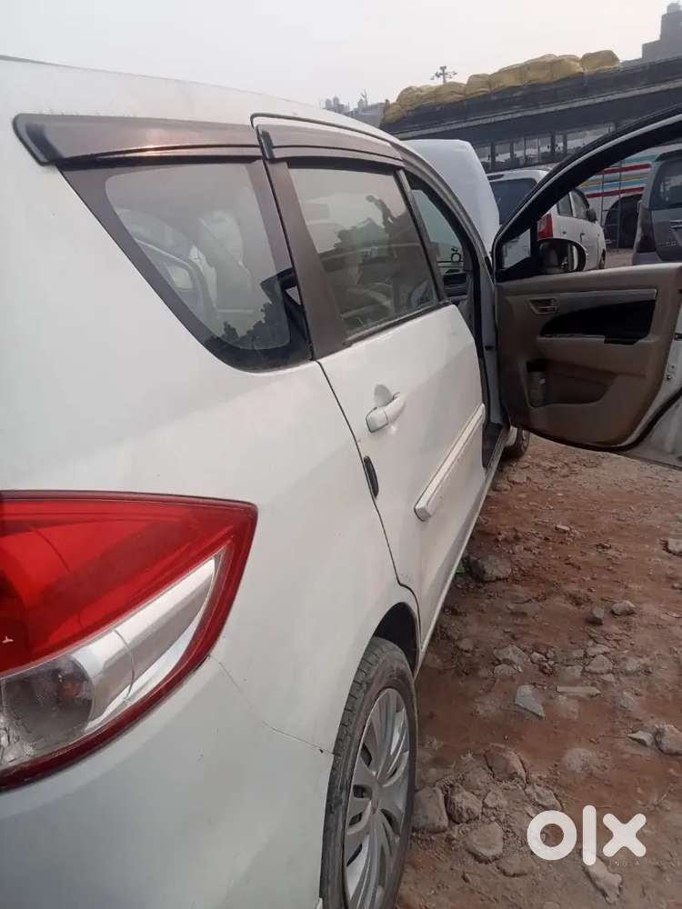 Maruti Suzuki Ertiga 2012 Petrol 98000 Km Driven