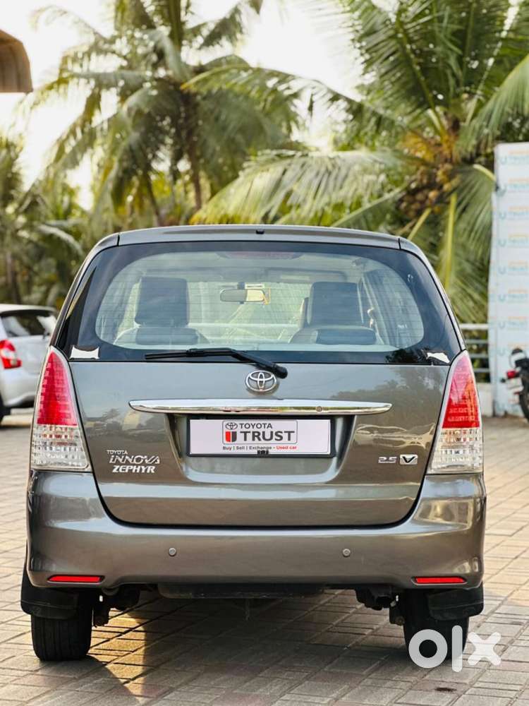 Toyota Innova 2.5 V 7 Str, 2010, Diesel