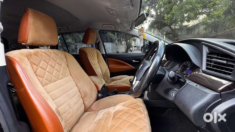 Toyota Innova Crysta 2.4 G Mt, 2023, Diesel