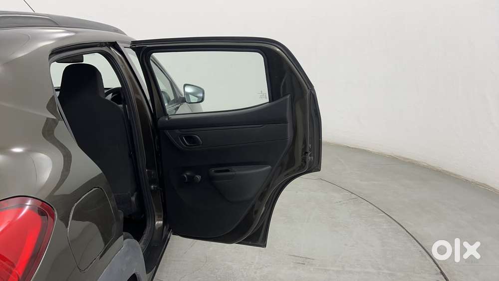 Renault Kwid 2019-ongoing 1.0 Rxt Amt (o), 2017, Petrol