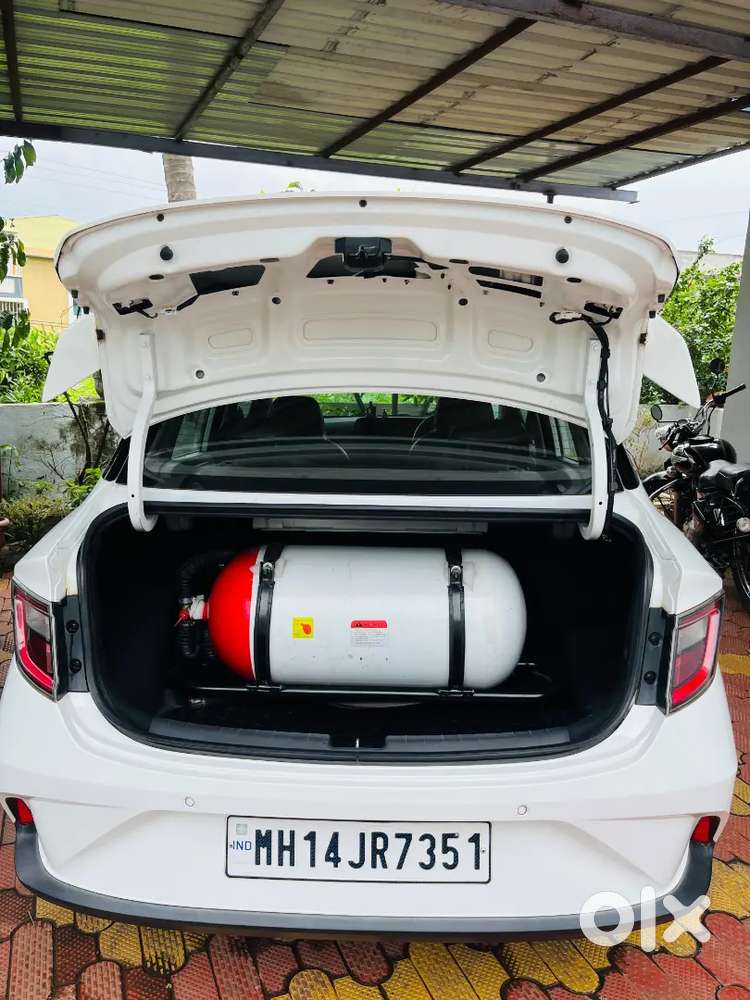 Hyundai Aura Top Model