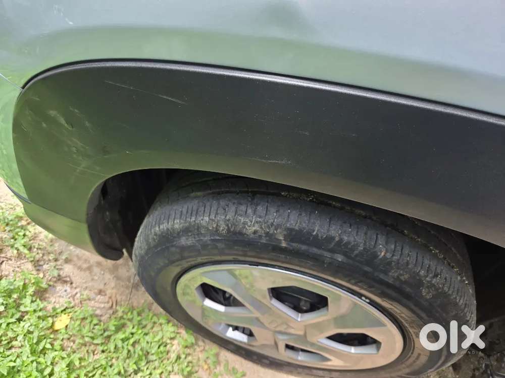 Maruti Suzuki Brezza 1.5 Vxi Hybrid 2023