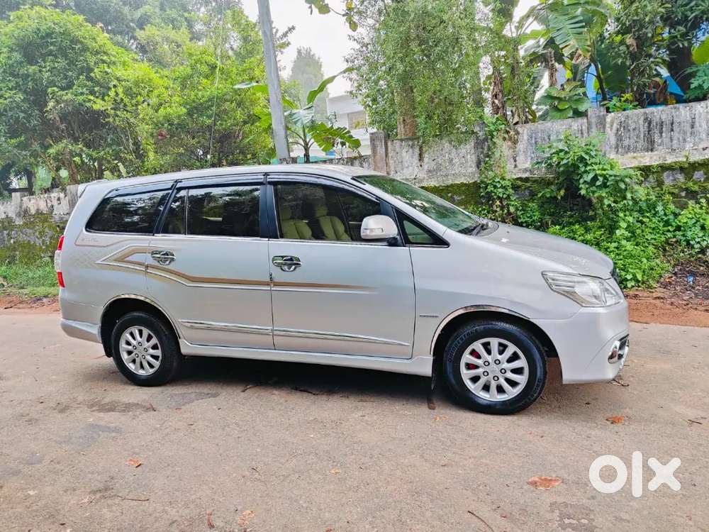 Toyota Innova 2.5 G 2014