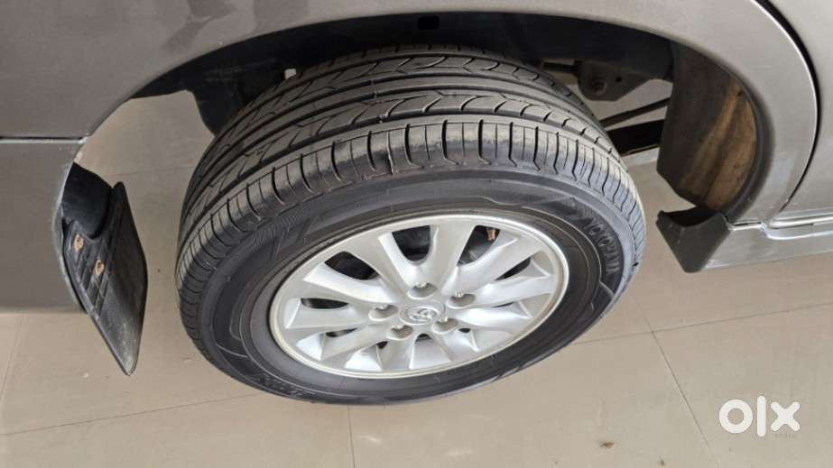 Toyota Innova 2.5 G (diesel) 8 Seater, 2014, Diesel