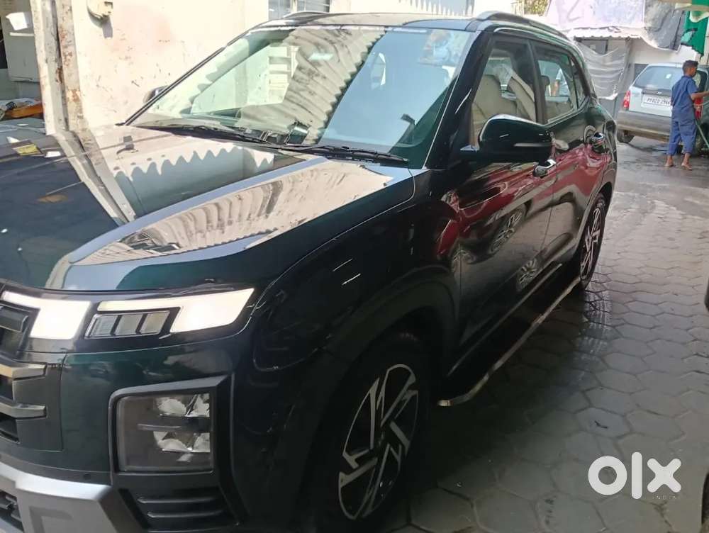 Hyundai Creta 2024 August Petrol 40000 Km Driven Dark Green Colour