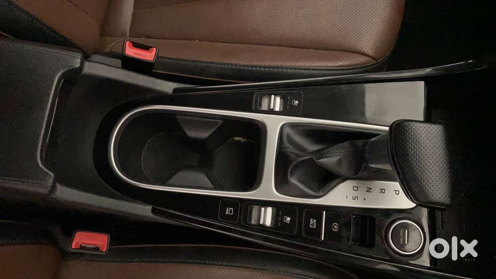 Hyundai Alcazar 2.0 Signature (o) Petrol At 6 Str, 2021, Petrol