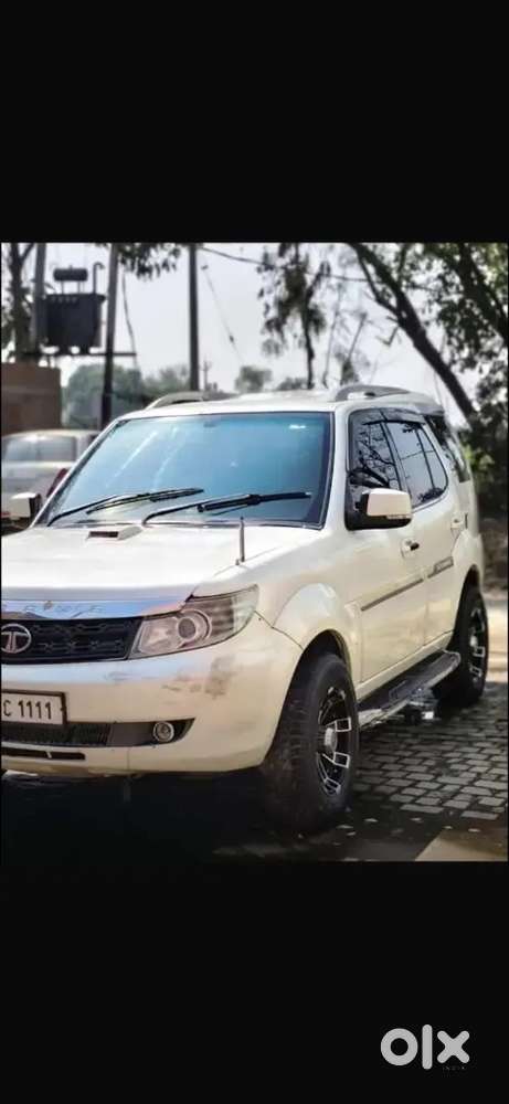 Tata Safari Storme 2014 Diesel 60000 Km Driven