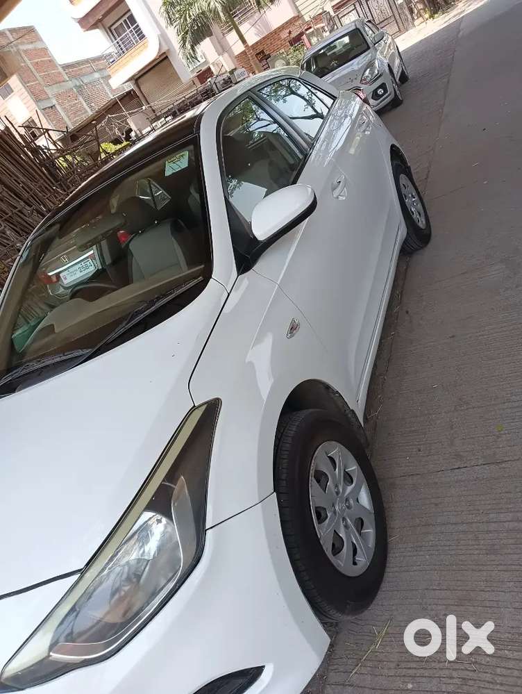 Sell May I20 Magna Elite Petrol