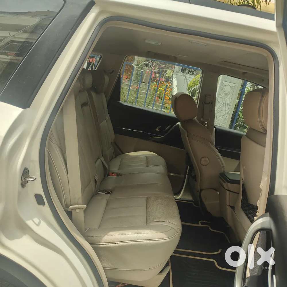 Mahindra XUV500 Diesel 2016 single hand drive car