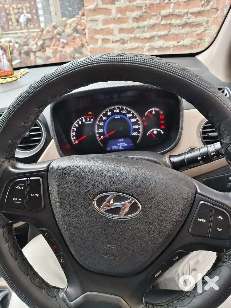 Hyundai Grand I10 Asta Petrol Top Model  Push Start  Alloy Wheels
