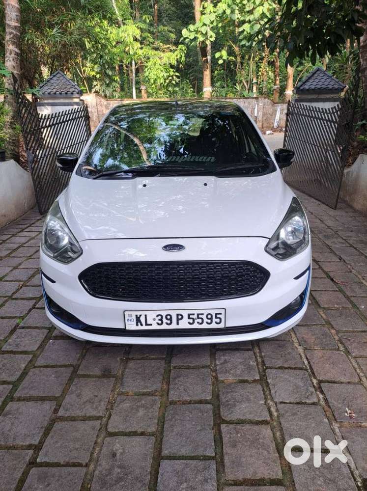 Ford Figo Titanium Blu, 2019, Petrol